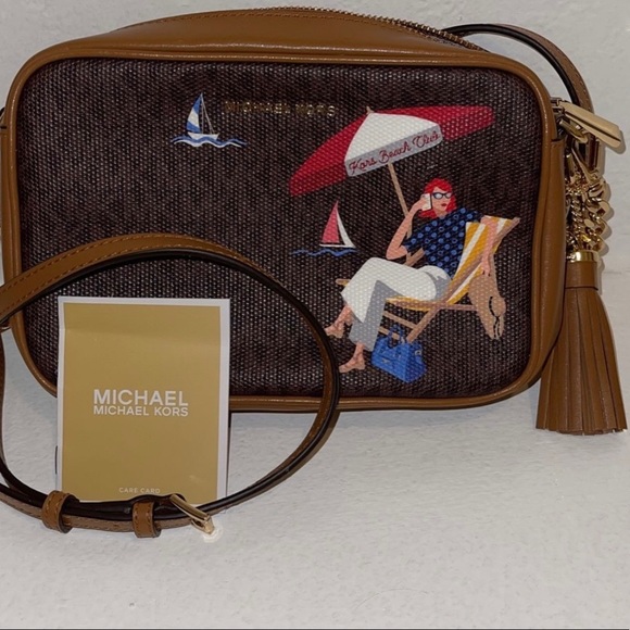 MICHAEL Michael Kors Handbags - Michael Kors crossbody bag!